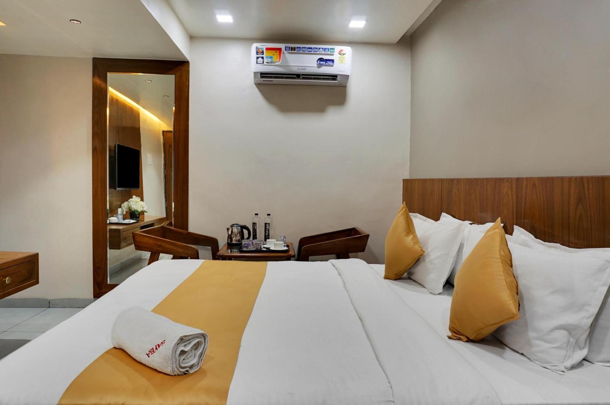 Hotel Sayba Executive プネ エクステリア 写真